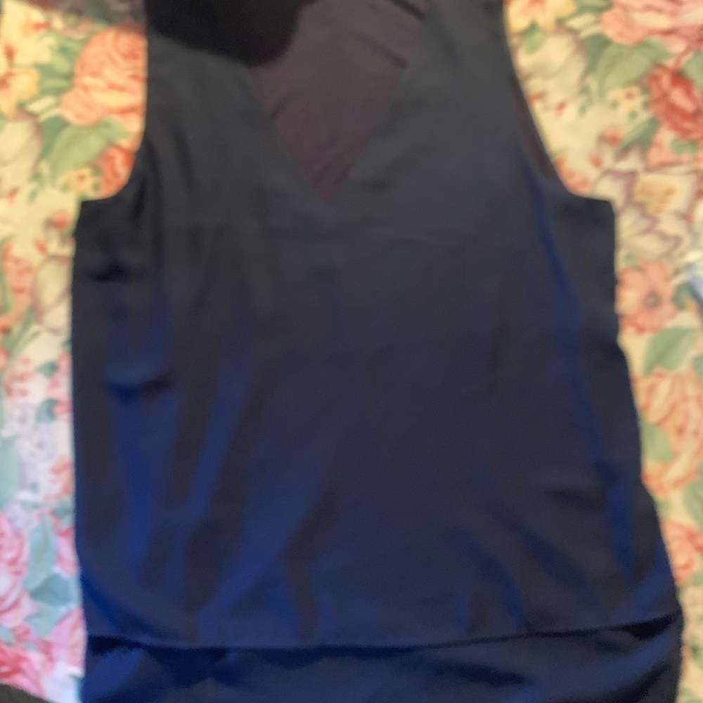 Micheal Kors Women’s Sleeveless Navy Top Size Larfe